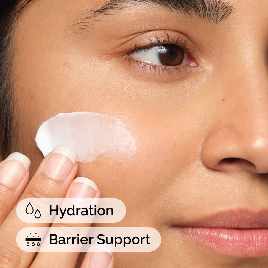 natural-moisturizing-factors-ha-m4 ord-natural-moisturizing-factors-ha-model-application-with-benefits.jpg